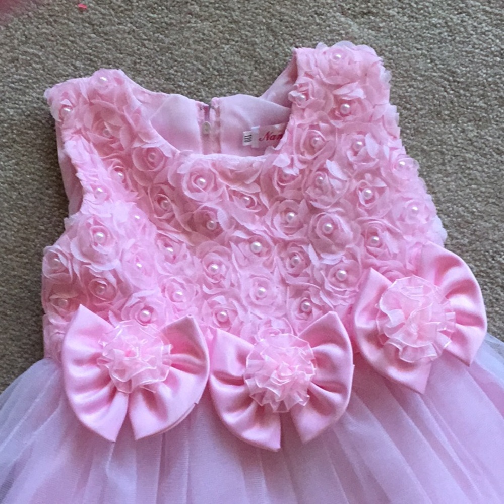Dress - Picture 3 of 3